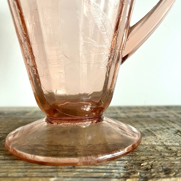 Jeanette cherry blossom pink depression glass water pitcher - Picture 4 of 6